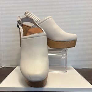 Universal Thread Cream Slingback Mules